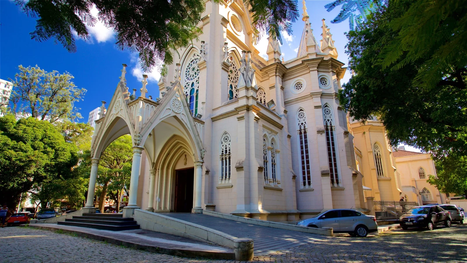 Santuário Nossa Senhora da Boa Viagem — Bairro Funcionários