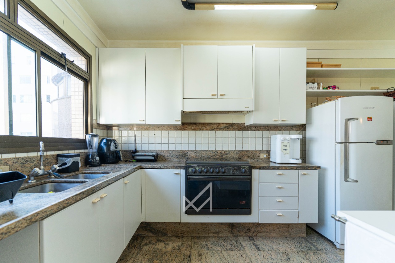 Apartamento 04 quartos à venda no bairro Funcionários - Funcionários, Belo Horizonte — Mafre Imóveis
